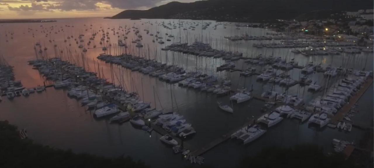 Imagine972 Martinique Bateau Hotel A Quai Le Marin 3 Cabines 3 Salles De Bains 6 Pers Maxi Екстер'єр фото